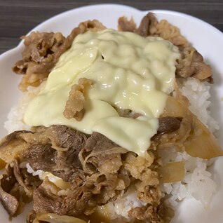 とろ〜りチーズ牛丼⭐